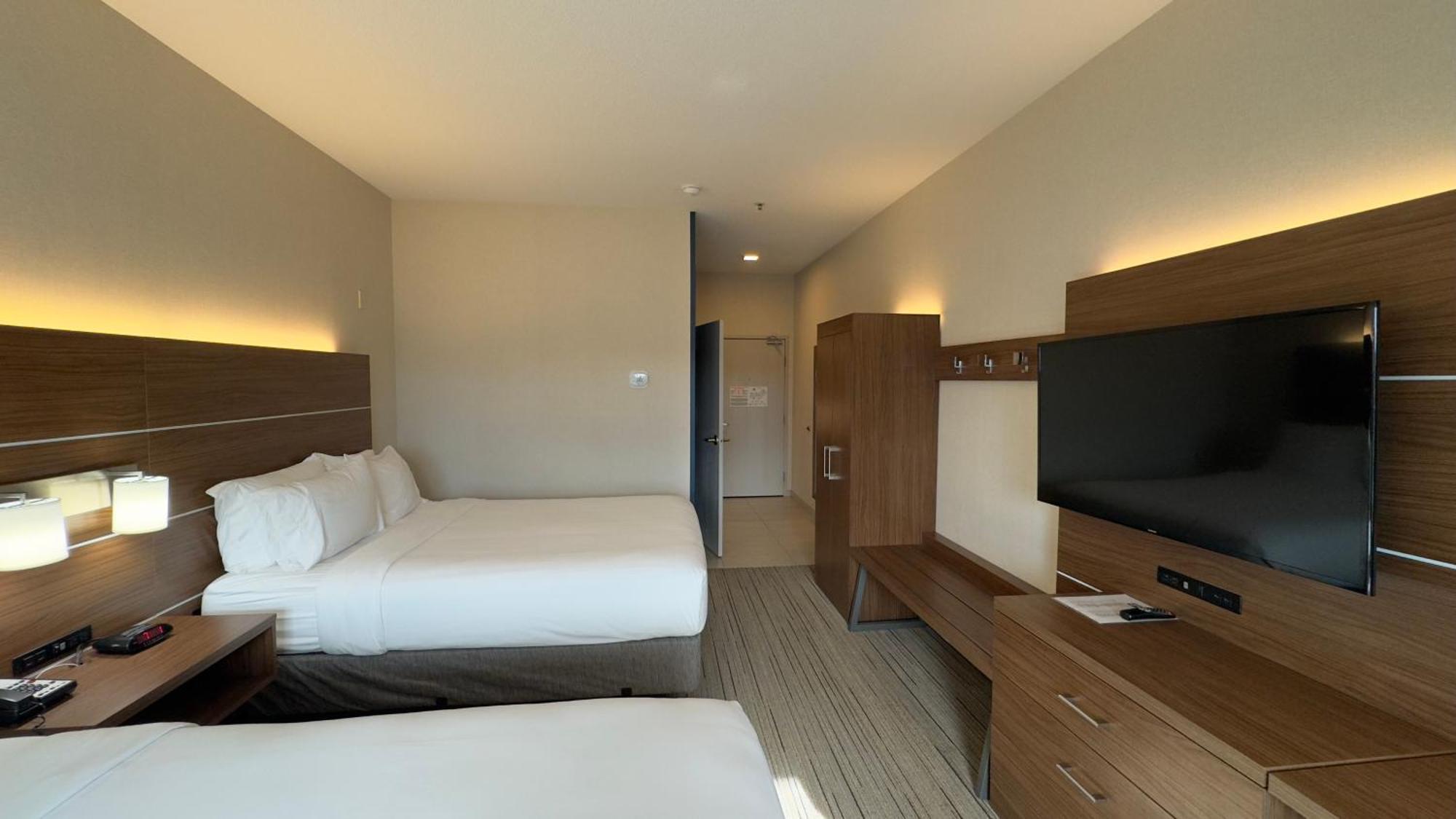 Holiday Inn Express Hotel & Suites Marina By Ihg Exteriér fotografie